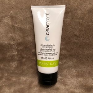 Mary Kay Makeup - MARY KAY MOISTURIZER Mary Kay Makeup - MARY KAY MOISTURIZER